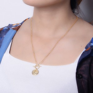 Woman Gold Necklace